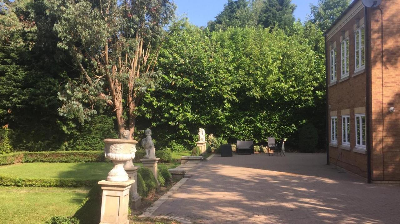 Old Park Villa Телфорд Екстериор снимка